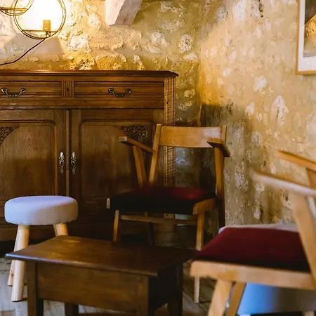 Alojamento de Acomodação e Pequeno-almoço L'esprit Du 24 3*