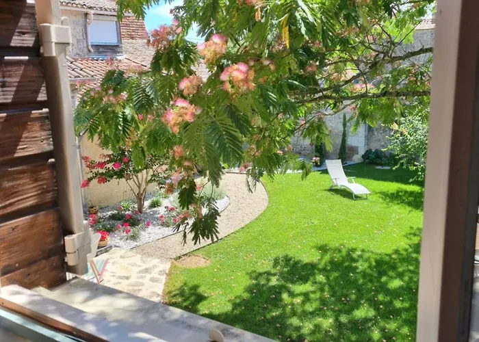 L'esprit Du 24 Bed & Breakfast